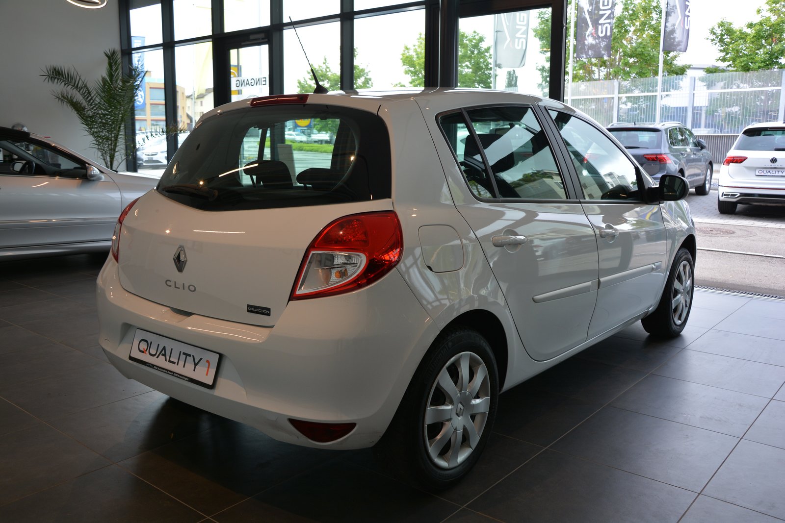 RENAULT Clio 1.2 16V Collection, Essence, Occasion / Utilisé, Manuelle - 6