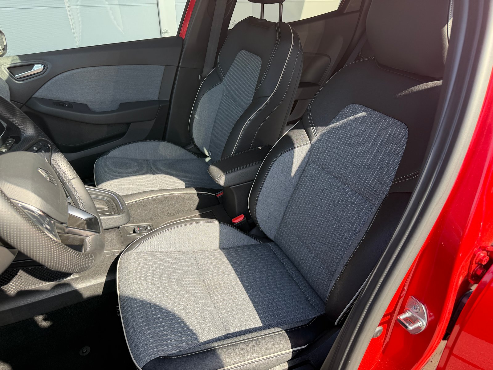 RENAULT Clio 1.0 TCe techno CVT, Benzin, Occasion / Gebraucht, Automatik - 6