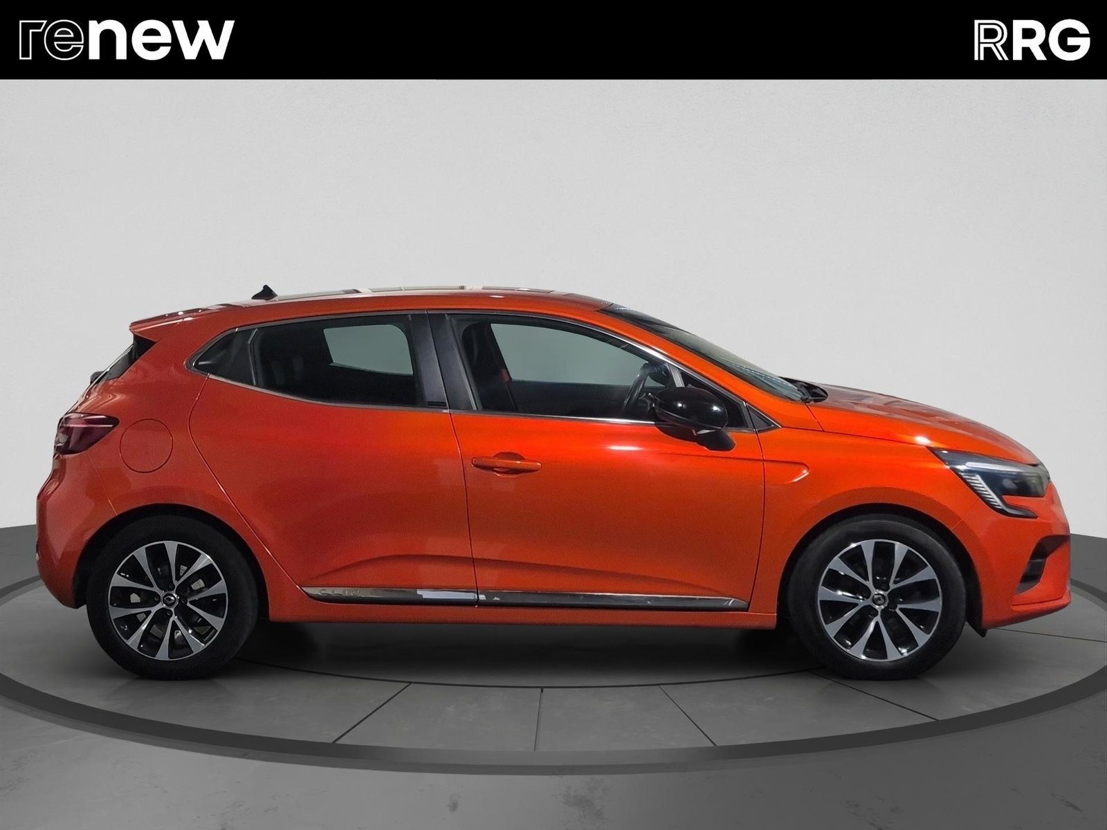 RENAULT Clio 1.6 E-Tech Intens, Full-Hybrid Petrol/Electric, Second hand / Used, Automatic - 2