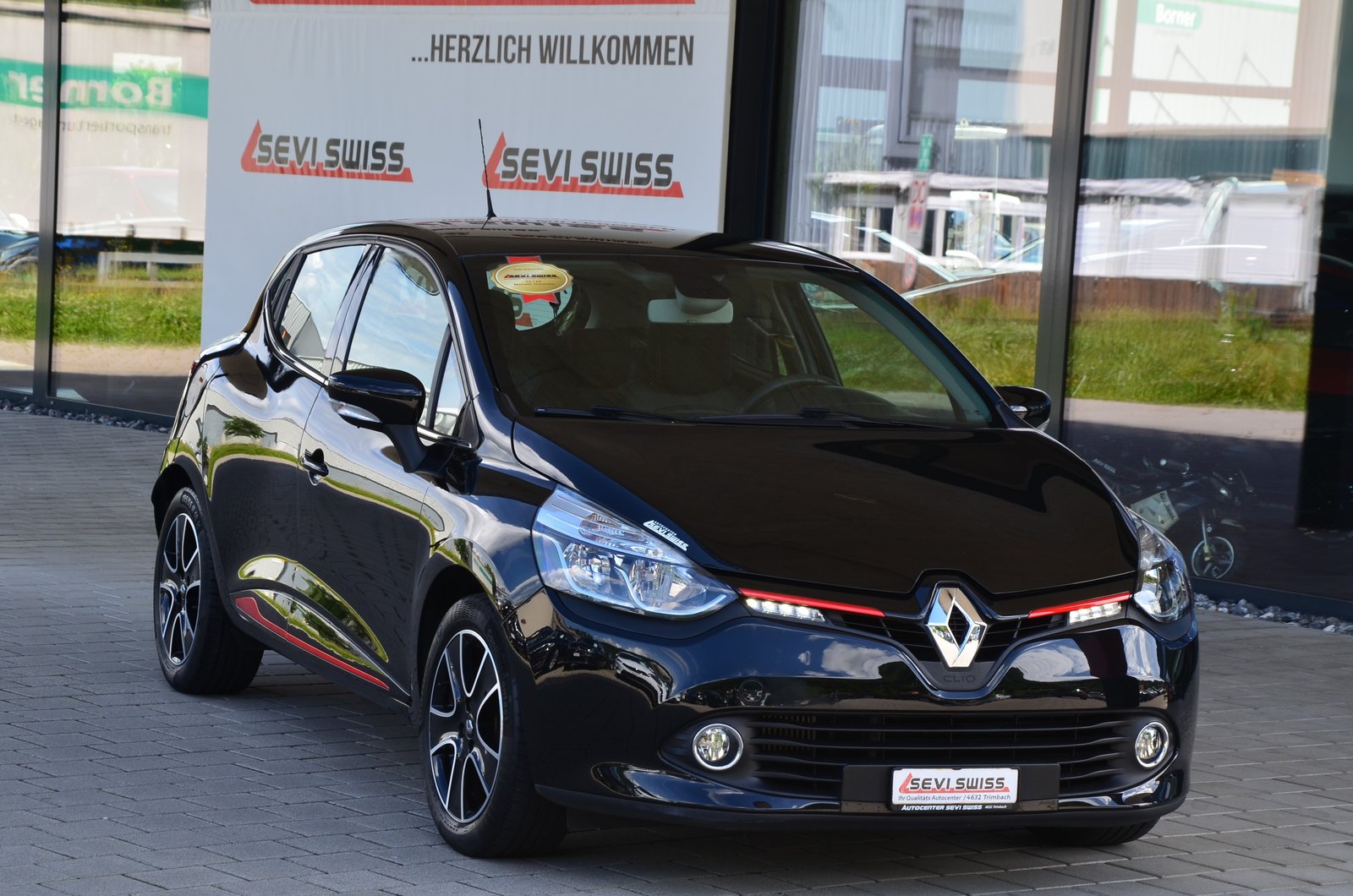 RENAULT Clio 1.2 16V T Swiss Edition EDC*Ab MFK,1 Jahr oder