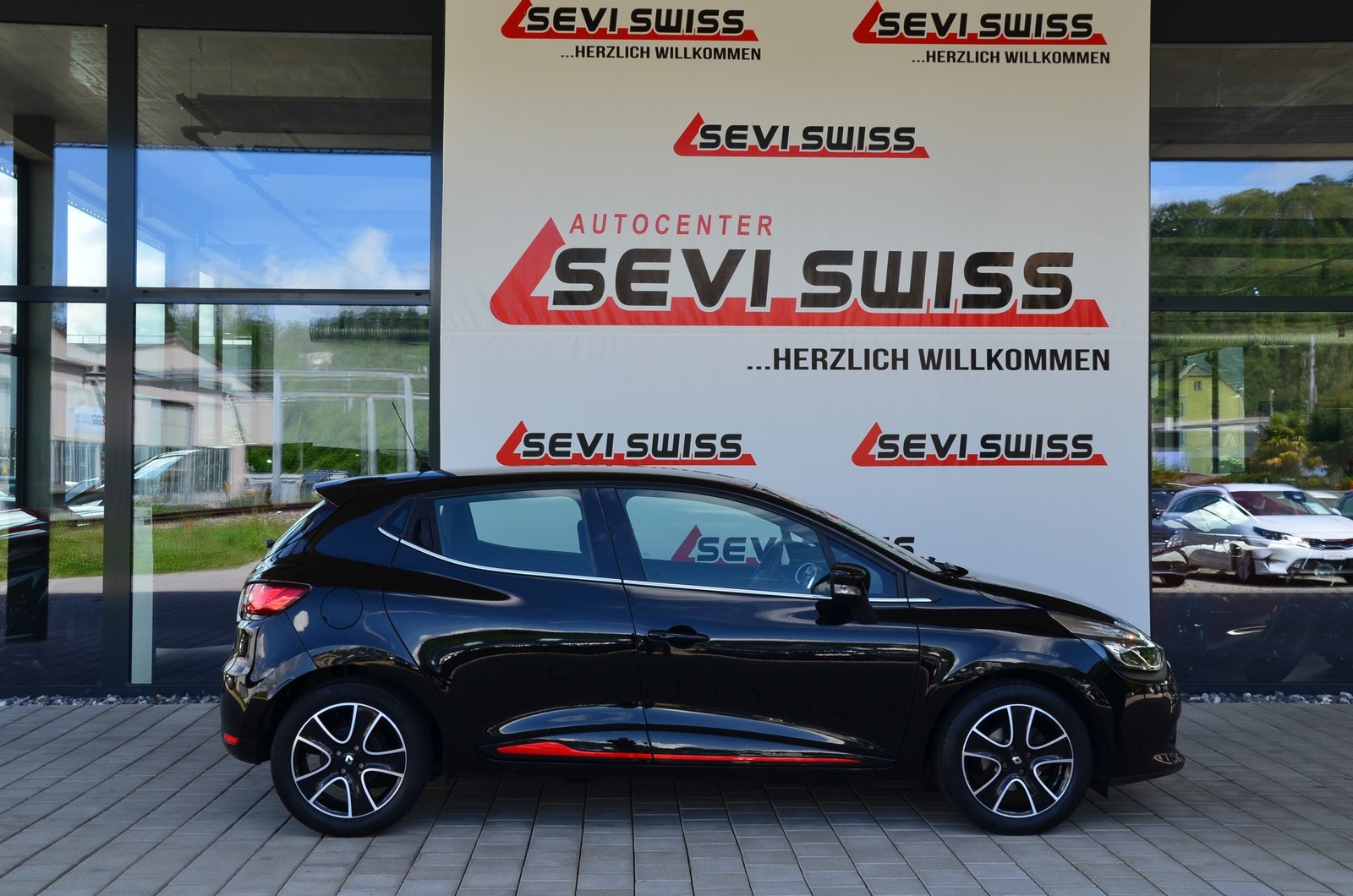 RENAULT Clio 1.2 16V T Swiss Edition EDC*Ab MFK,1 Jahr oder, Benzin, Occasion / Gebraucht, Automatik - 4