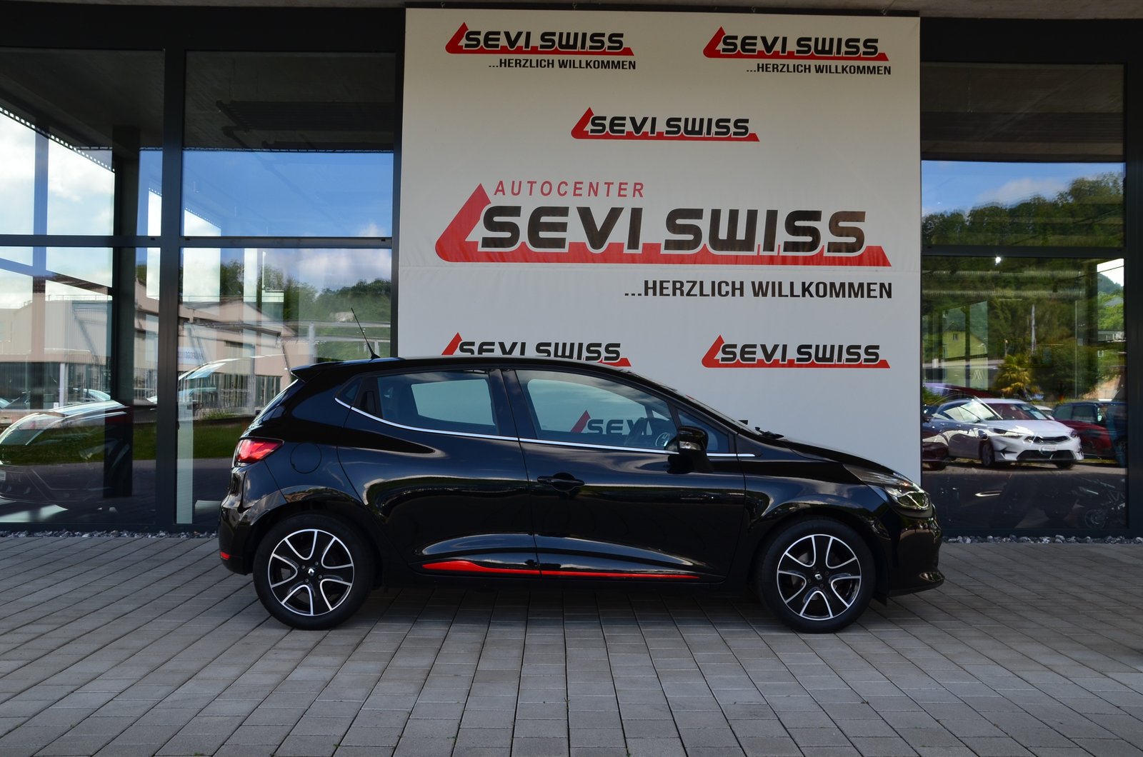 RENAULT Clio 1.2 16V T Swiss Edition EDC*Ab MFK,1 Jahr oder, Benzin, Occasion / Gebraucht, Automatik - 6