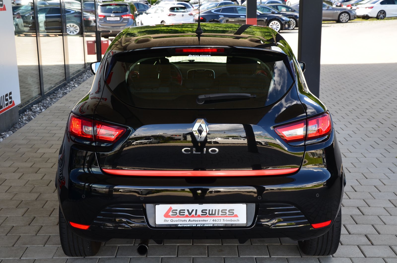 RENAULT Clio 1.2 16V T Swiss Edition EDC*Ab MFK,1 Jahr oder, Benzin, Occasion / Gebraucht, Automatik - 7