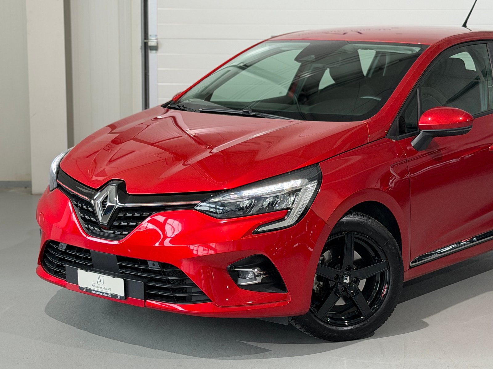 RENAULT Clio 1.6 E-Tech Business, Full-Hybrid Petrol/Electric, Second hand / Used, Automatic - 2