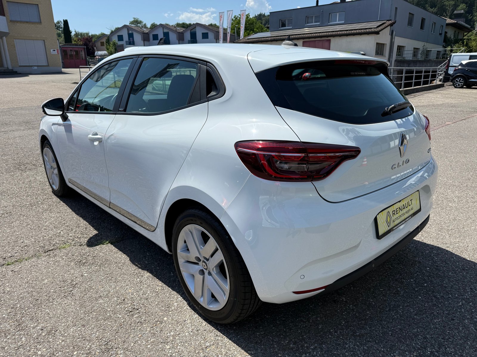 RENAULT Clio 1.6 E-Tech Zen, Voll-Hybrid Benzin/Elektro, Occasion / Gebraucht - 3