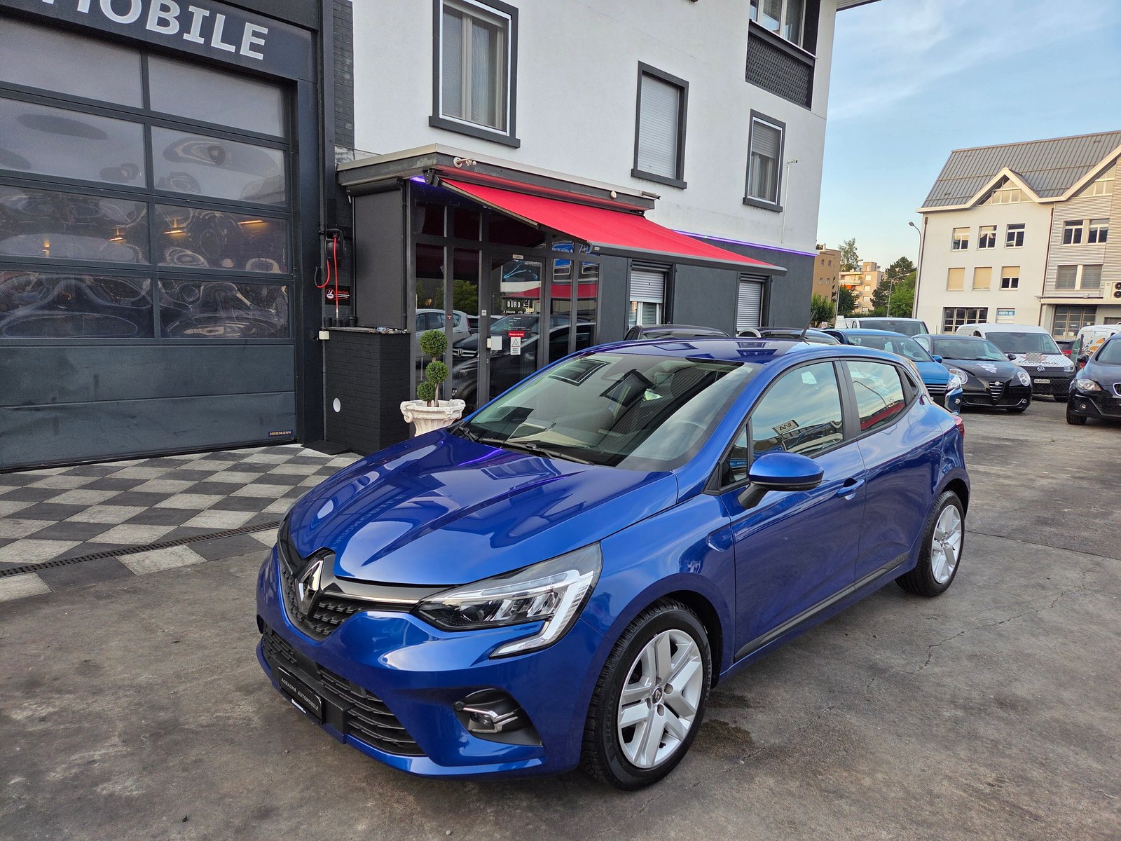 RENAULT Clio 1.0 Intens CVT, Petrol, Second hand / Used, Automatic - 3