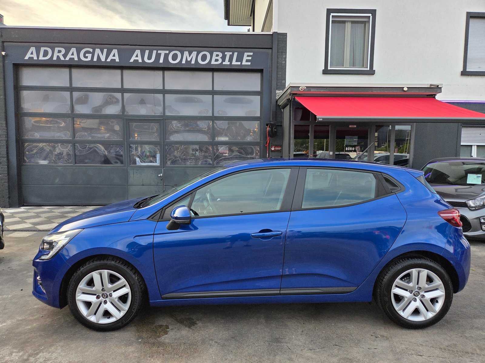 RENAULT Clio 1.0 Intens CVT, Petrol, Second hand / Used, Automatic - 4