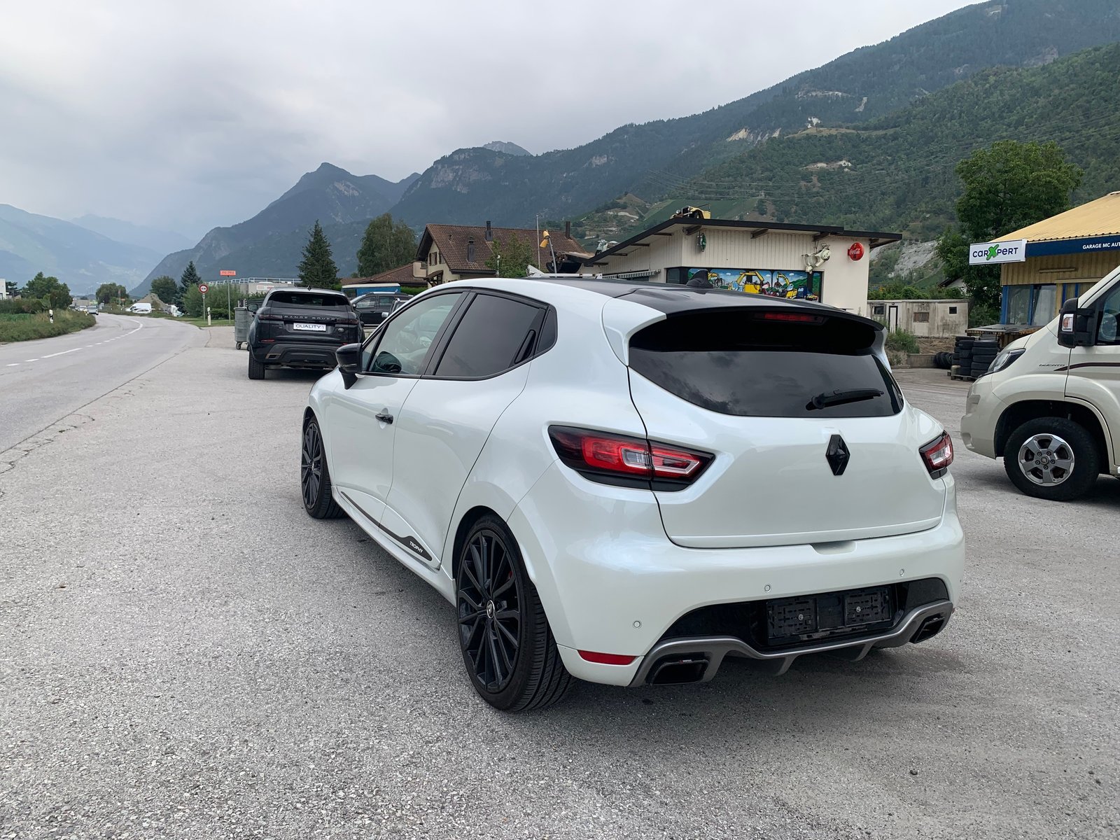 RENAULT Clio 1.6 T RS 220 Trophy EDC, Benzin, Occasion / Gebraucht, Automatik - 7