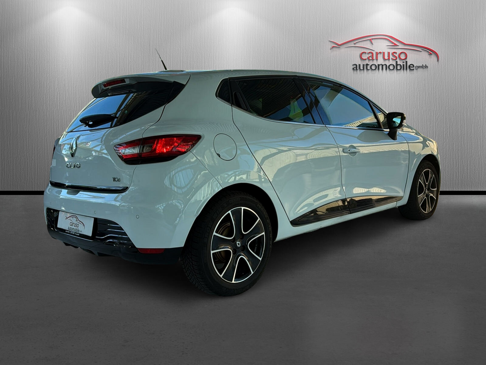 RENAULT Clio 0.9 12V Swiss Edition*Panoramadach*, Petrol, Second hand / Used, Manual - 4