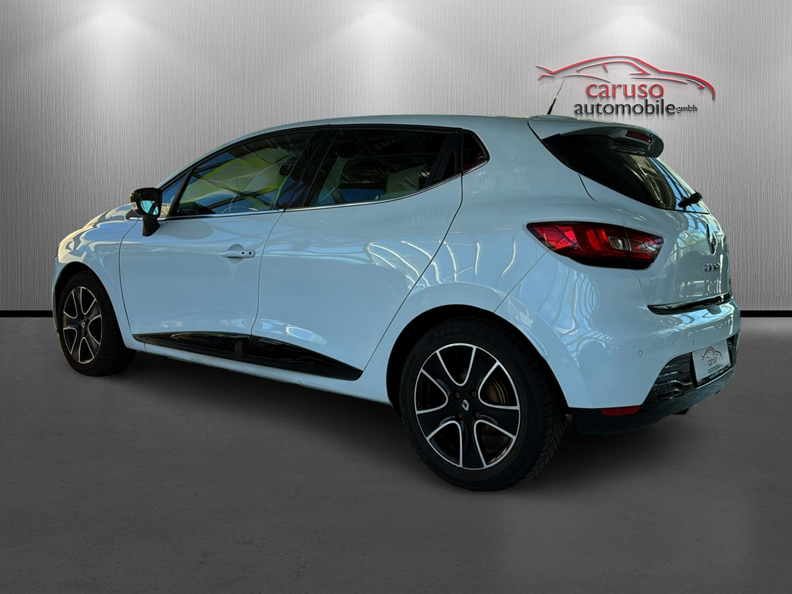 RENAULT Clio 0.9 12V Swiss Edition*Panoramadach*, Petrol, Second hand / Used, Manual - 6