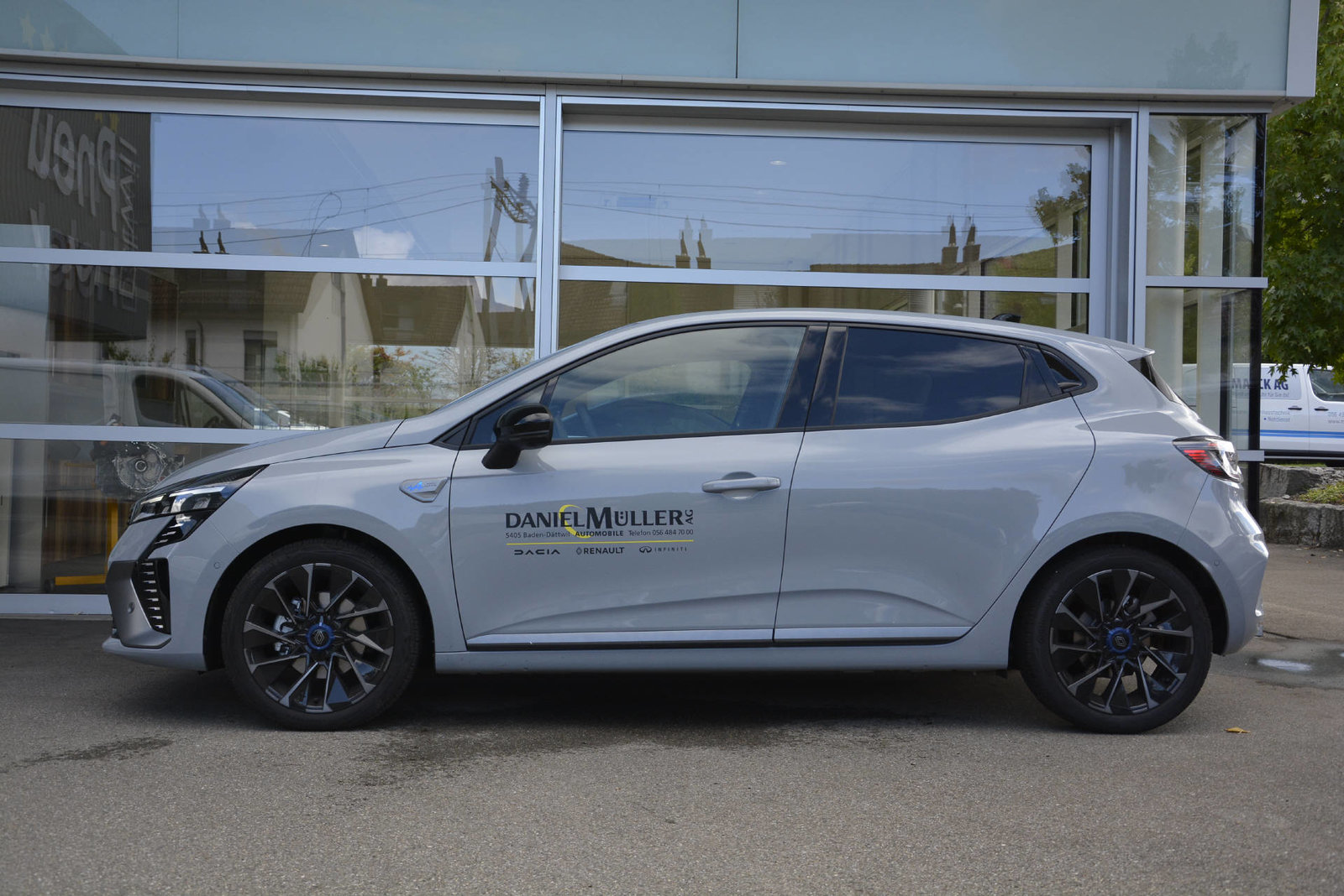 RENAULT CLIO esprit Alpine full hybrid E-Tech 145, Full-Hybrid Petrol/Electric, Ex-demonstrator, Automatic - 2