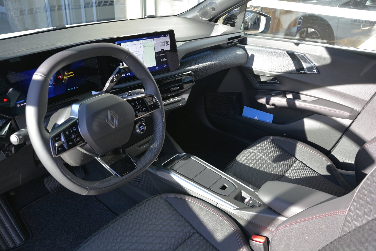 RENAULT CLIO techno full hybrid E-Tech 160, Voll-Hybrid Benzin/Elektro, Vorführwagen, Automatik - 5