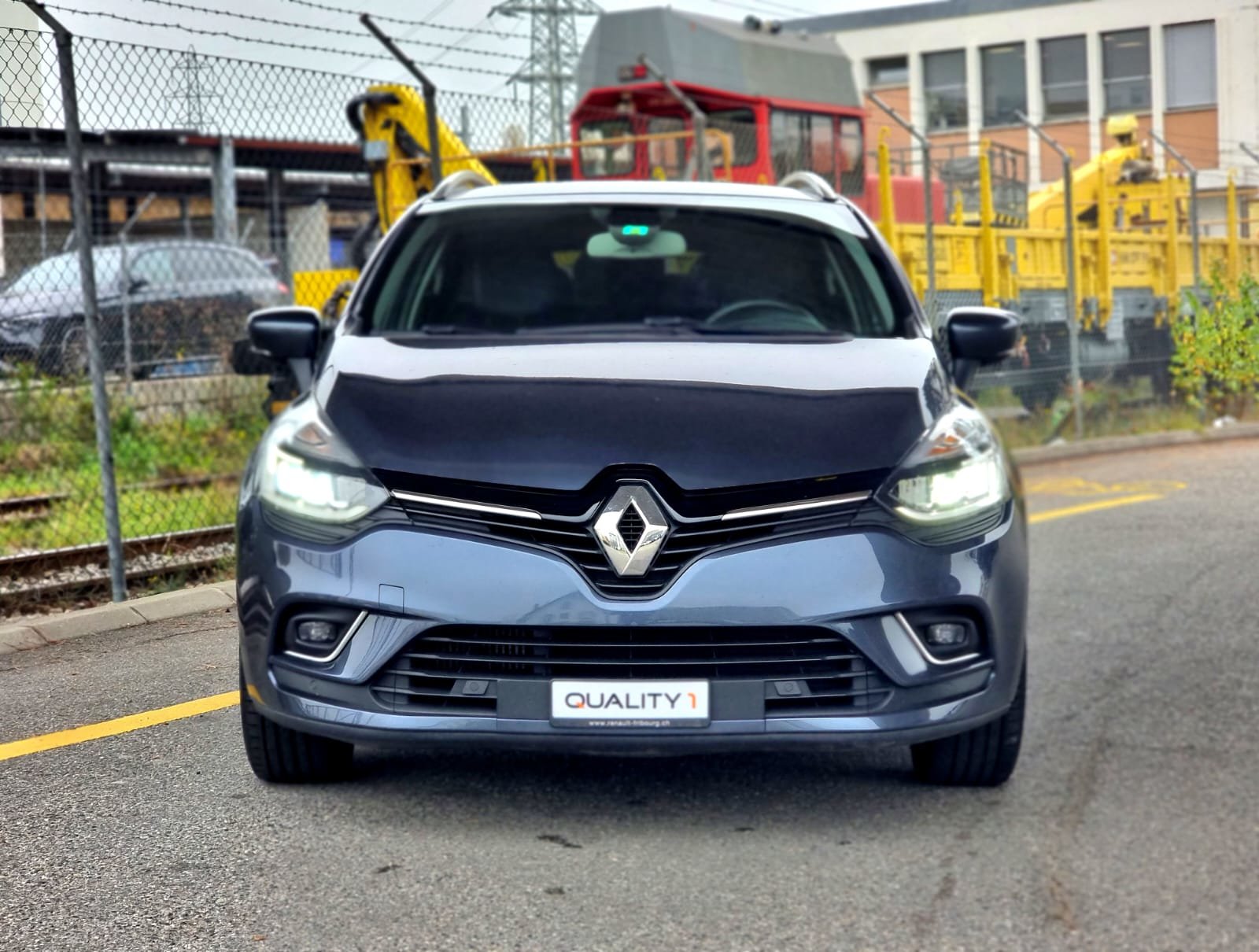 RENAULT Clio Grandtour 1.2 16V T Intens, Petrol, Second hand / Used, Manual - 2