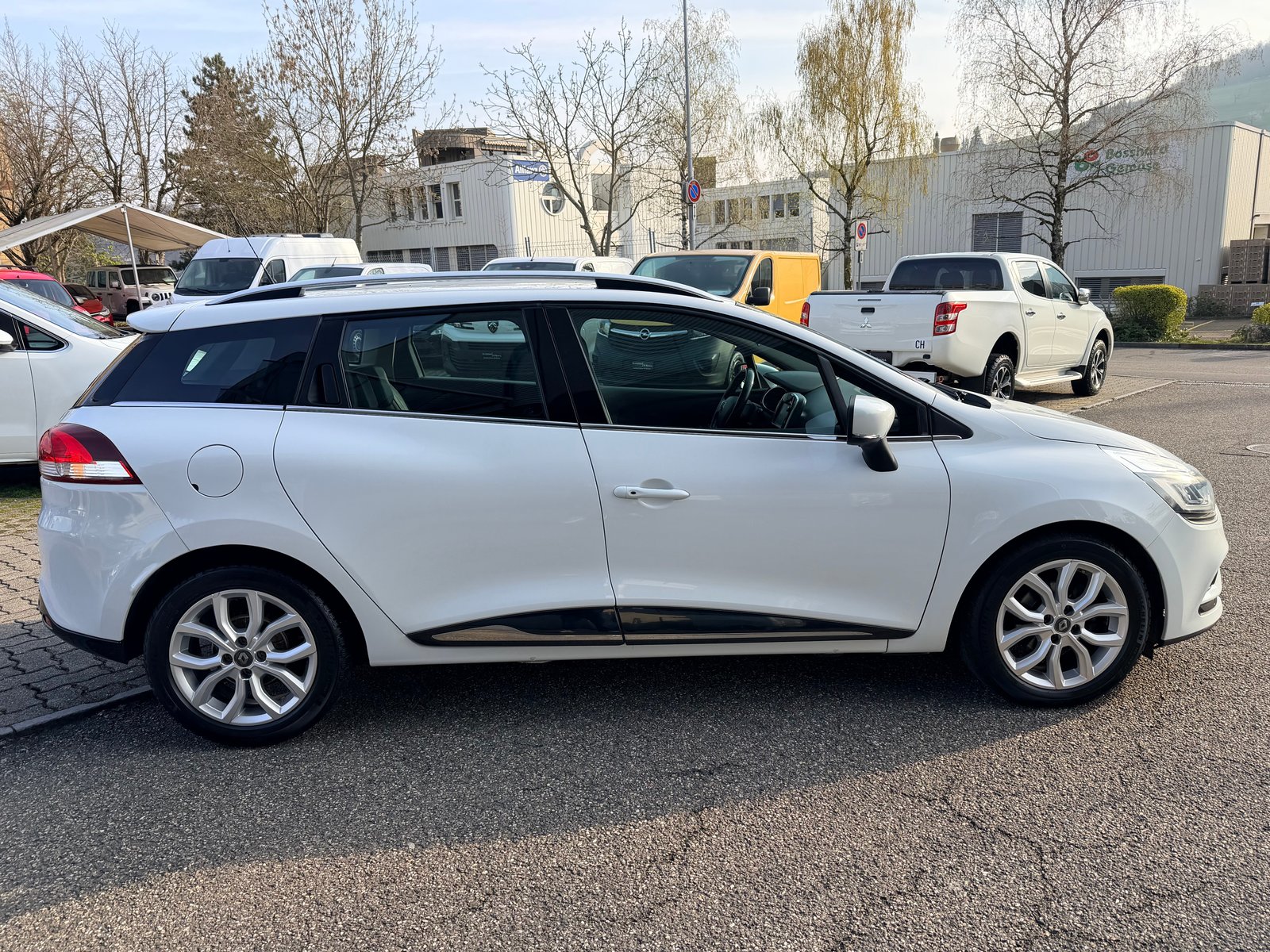 RENAULT Clio Grandtour 1.5 dCi Intens EDC, Diesel, Occasion / Gebraucht, Automatik - 2