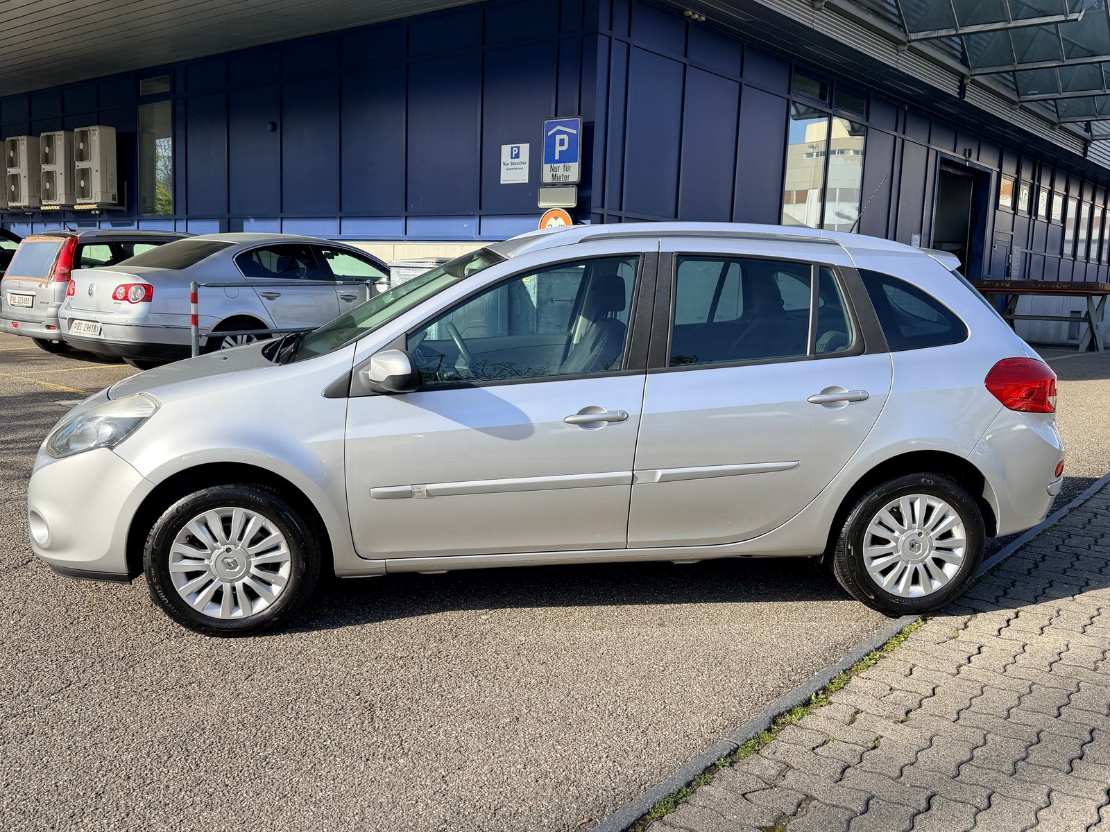 RENAULT Clio Grandtour 1.6 16V Dynamique Automatic, Essence, Occasion / Utilisé, Automatique - 6