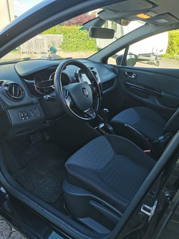 RENAULT CLIO 1.2 TCe 120 Swiss Edition, Petrol, Second hand / Used, Automatic - 6