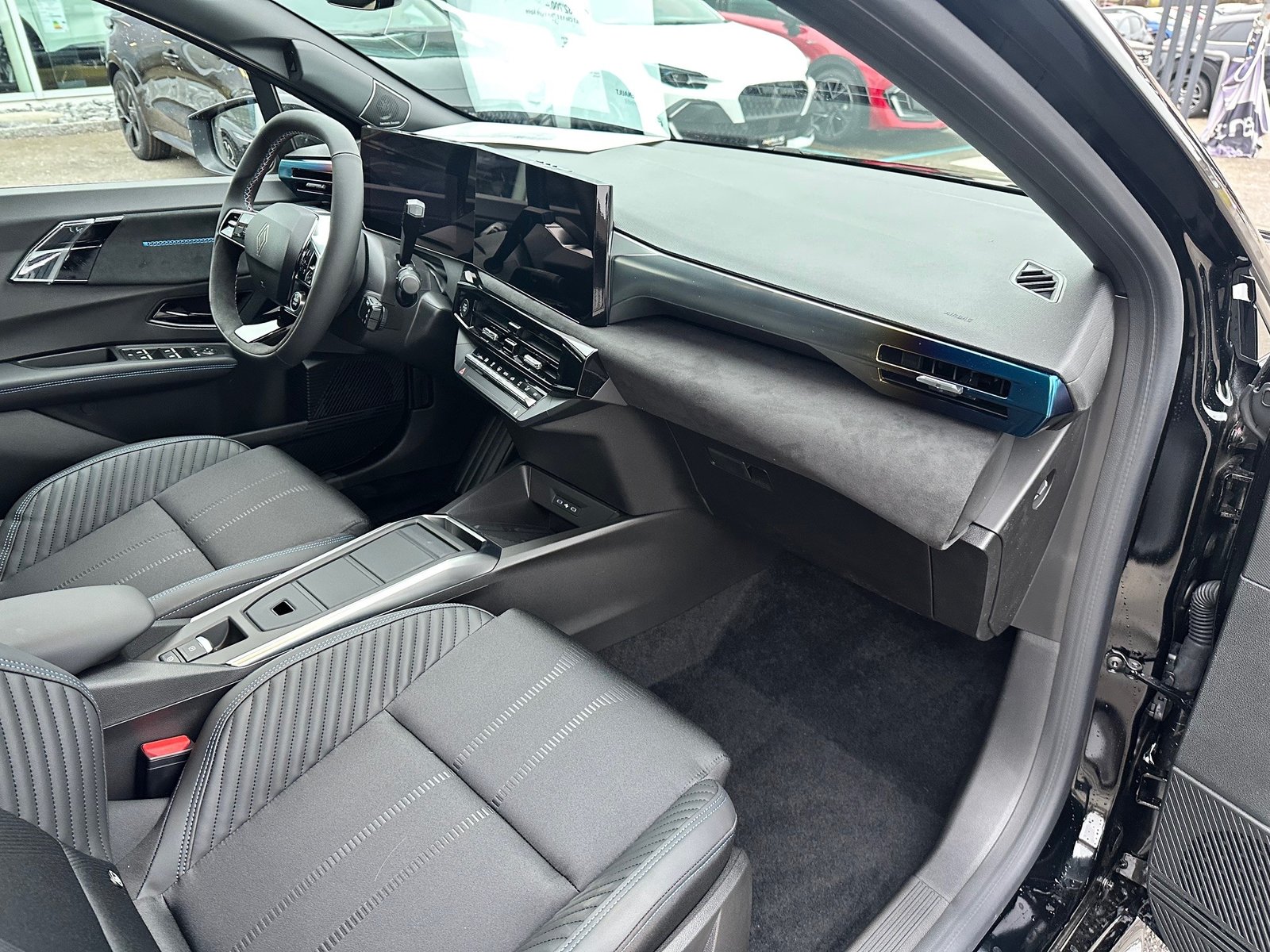 RENAULT Clio 1.8 E-Tech Esprit Alpine, Full-Hybrid Petrol/Electric, New car - 6