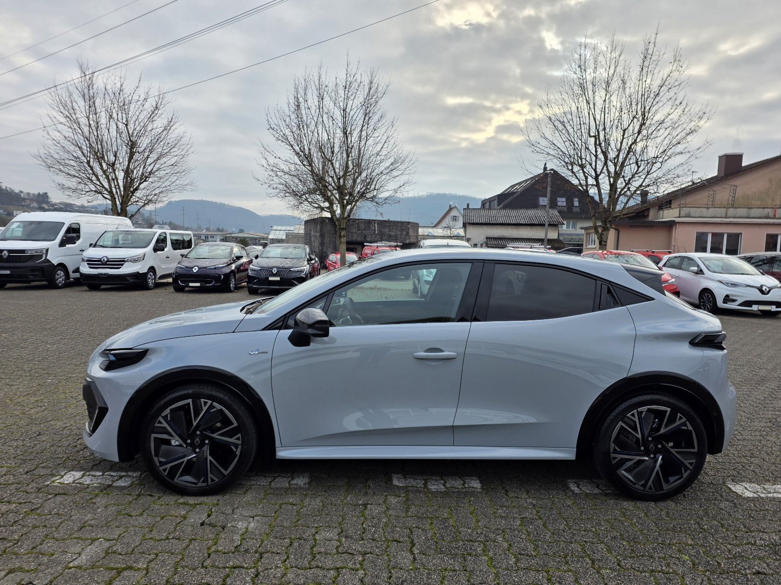 RENAULT CLIO E-TECH FULL HYBRID esprit Alpine full hybrid E-Tech 160, Hybride Intégral Essence/Électricité, Voiture nouvelle, Automatique - 2