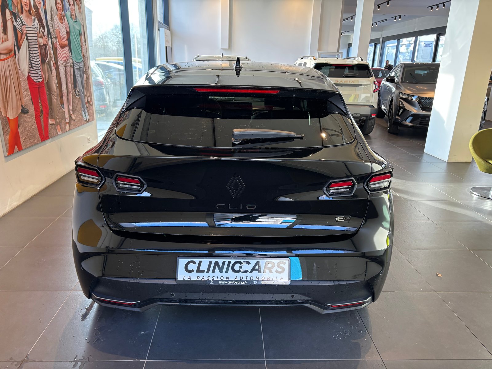 RENAULT CLIO 6, Full-Hybrid Petrol/Electric, New car, Automatic - 7