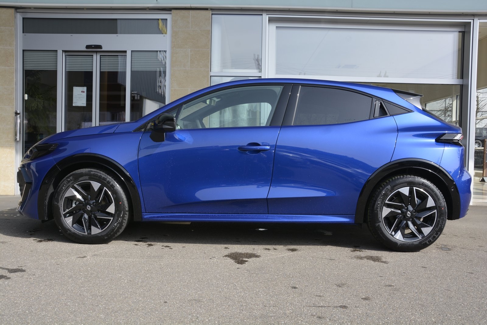 RENAULT CLIO E-TECH techno full hybrid 160, Full-Hybrid Petrol/Electric, New car, Automatic - 3