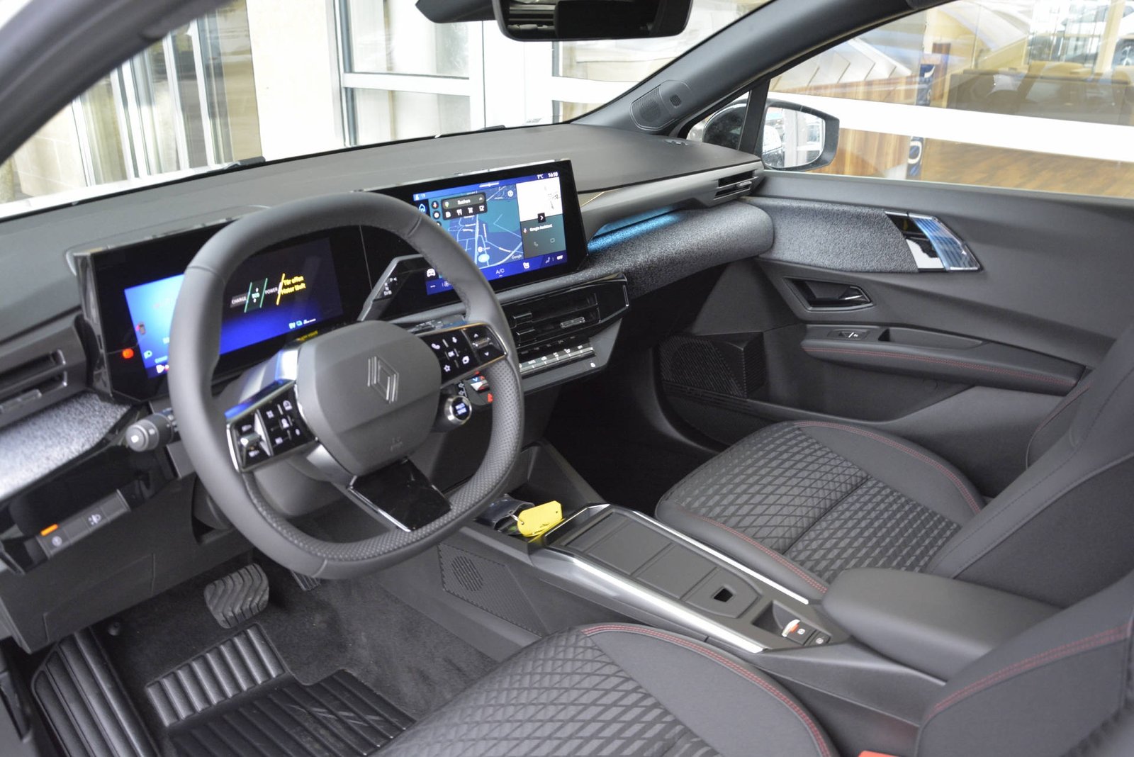 RENAULT CLIO E-TECH techno full hybrid 160, Full-Hybrid Petrol/Electric, New car, Automatic - 5