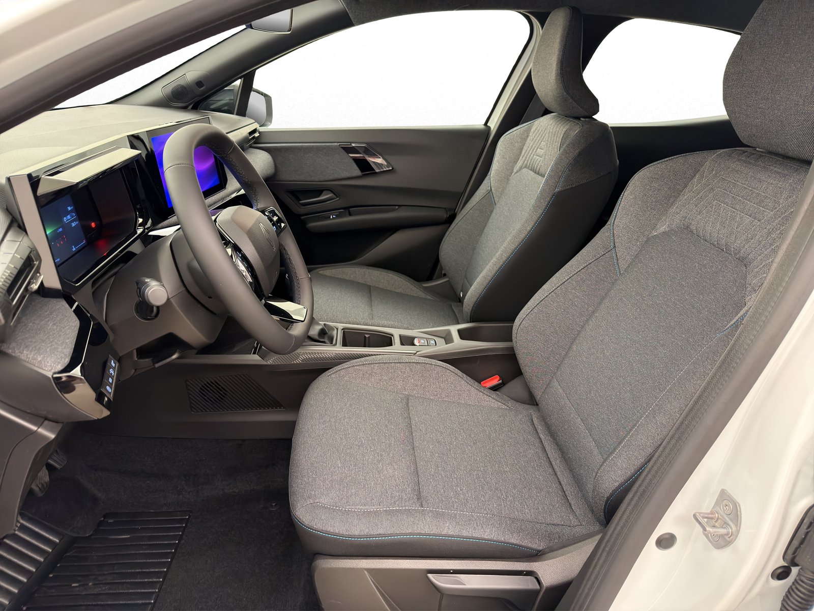 RENAULT Clio 6 1.2 TCe evolution, Petrol, New car, Manual - 7