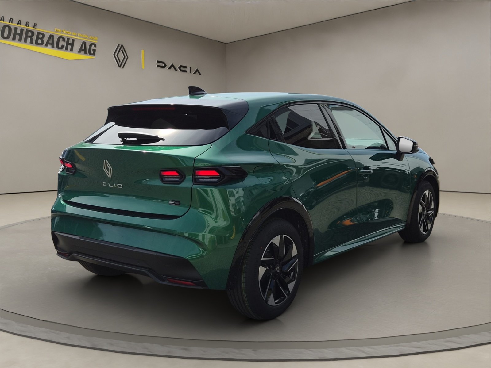 RENAULT CLIO E-TECH FULL HYBRID techno 160, Full-Hybrid Petrol/Electric, New car, Automatic - 4