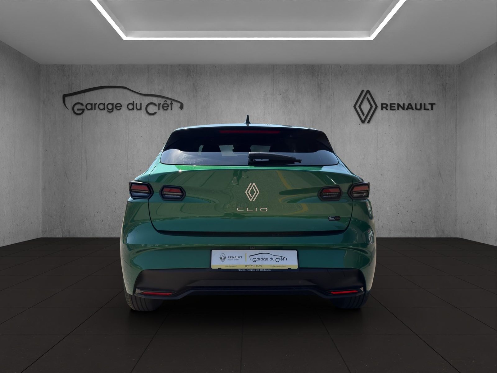 RENAULT Clio 1.8 E-Tech techno, Full-Hybrid Petrol/Electric, New car, Automatic - 4