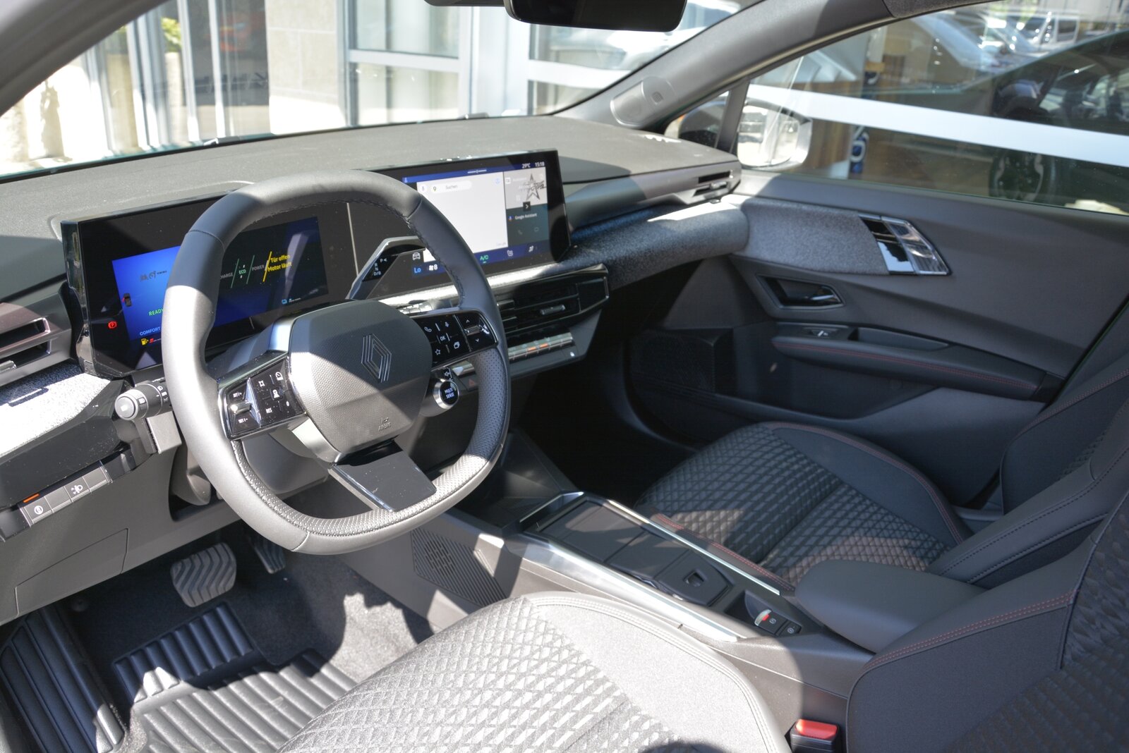 RENAULT CLIO techno full hybrid E-Tech 160, Full-Hybrid Petrol/Electric, New car, Automatic - 5