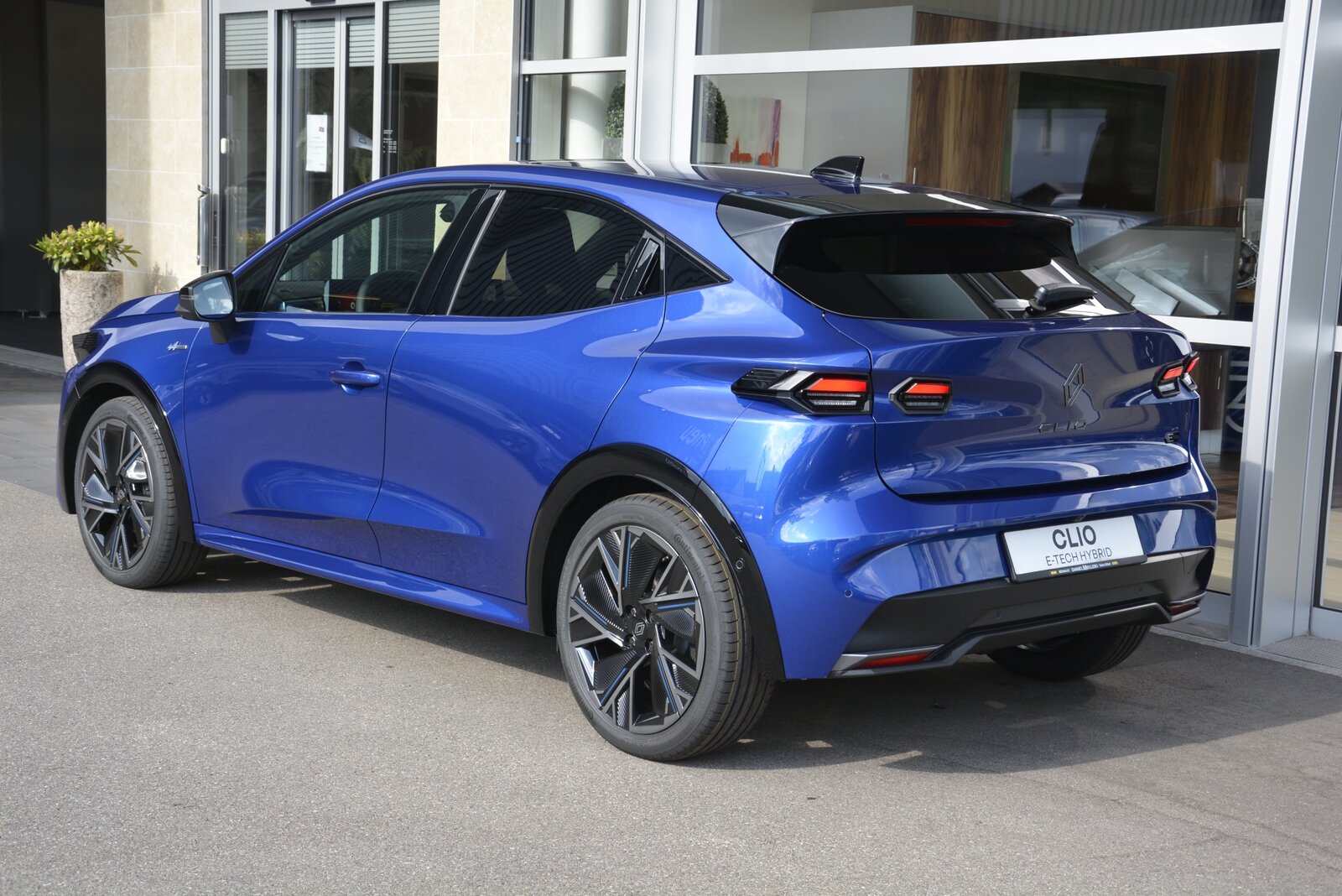 RENAULT CLIO esprit Alpine full hybrid E-Tech 160, Hybride Integrale Benzina/Elettrica, Auto nuove, Automatico - 4