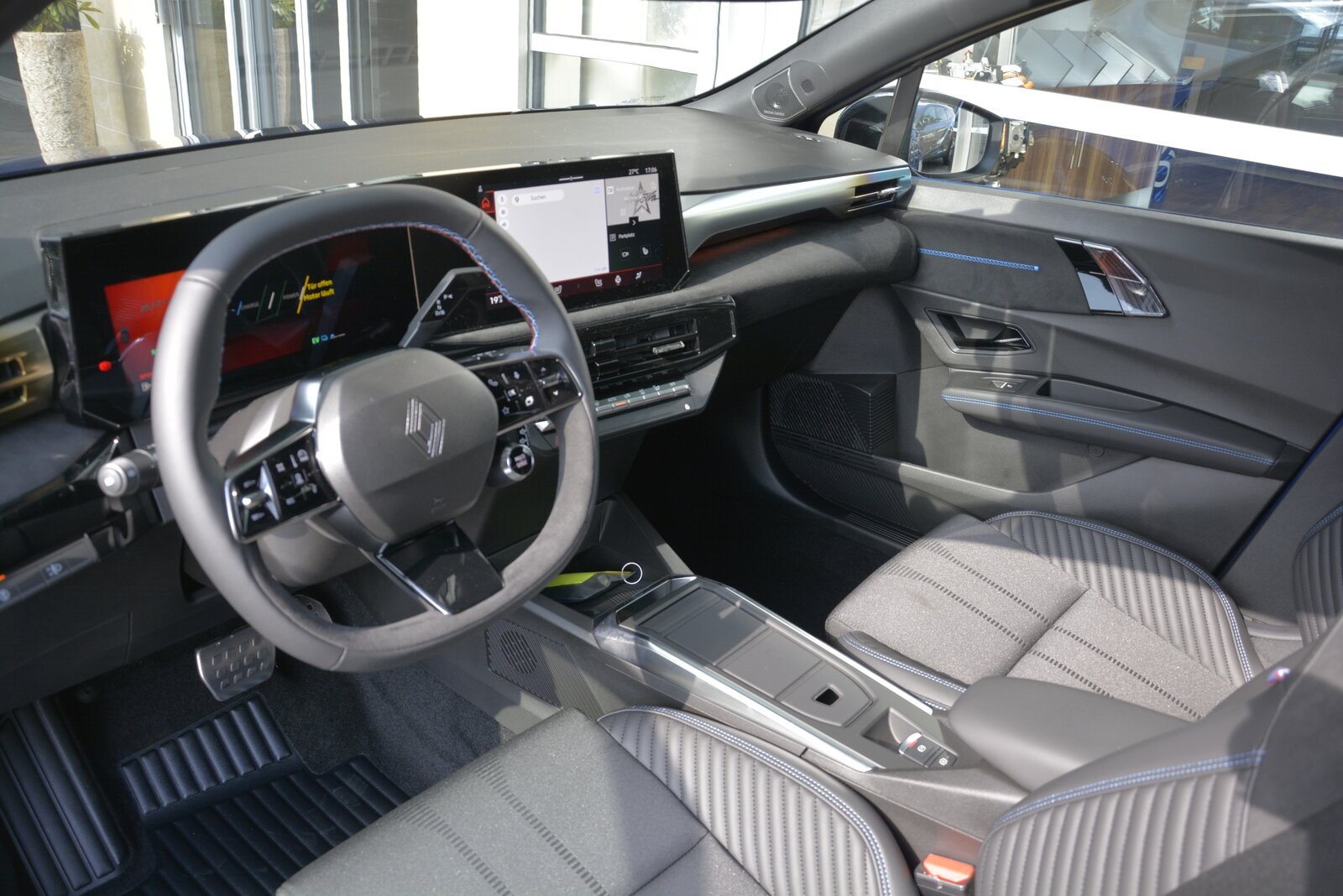 RENAULT CLIO esprit Alpine full hybrid E-Tech 160, Hybride Integrale Benzina/Elettrica, Auto nuove, Automatico - 5