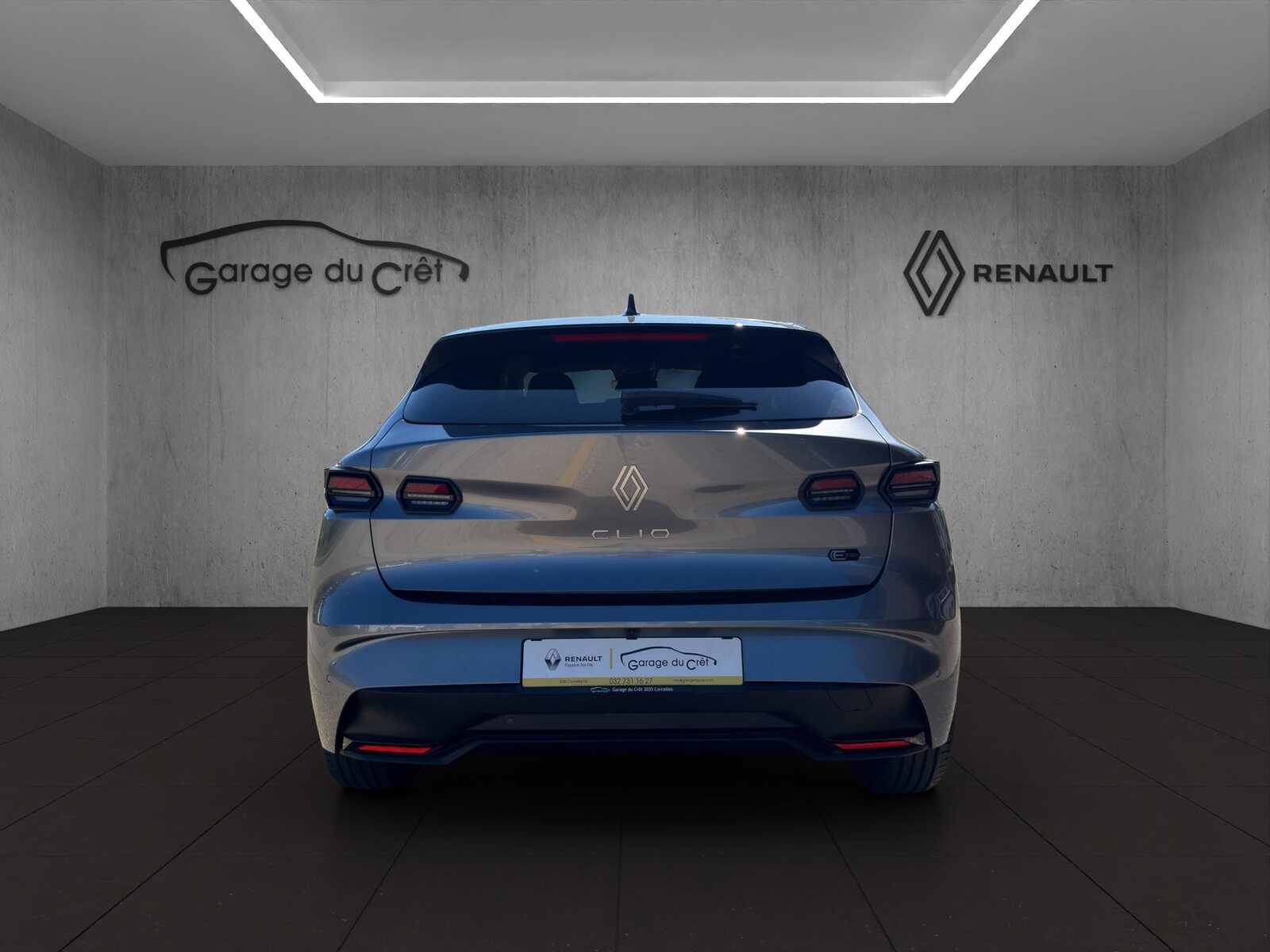 RENAULT Clio 1.8 E-Tech techno, Full-Hybrid Petrol/Electric, New car, Automatic - 4