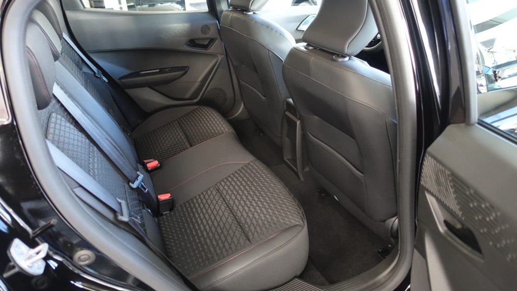 RENAULT CLIO 1.8 E-Tech techno, Full-Hybrid Petrol/Electric, New car, Automatic - 7