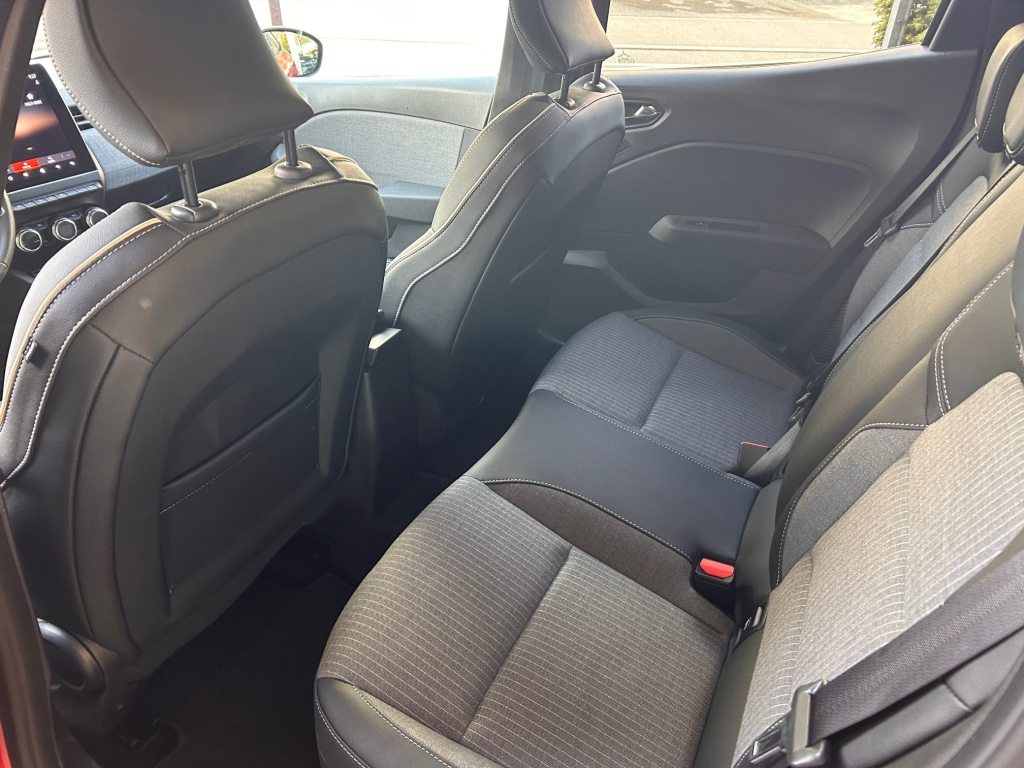 RENAULT CLIO 1.6 E-Tech techno, Hybride Intégral Essence/Électricité, Occasion / Utilisé, Automatique - 6