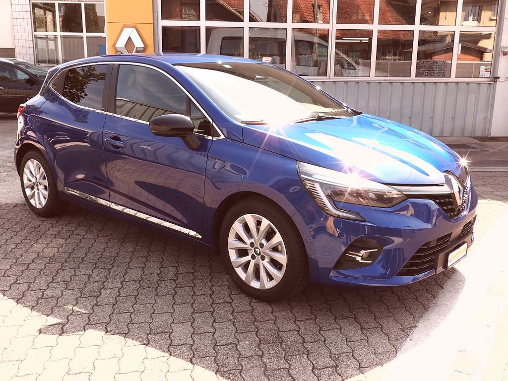 RENAULT Clio 1.6 E-Tech Intens, Full-Hybrid Petrol/Electric, Second hand / Used, Automatic - 2