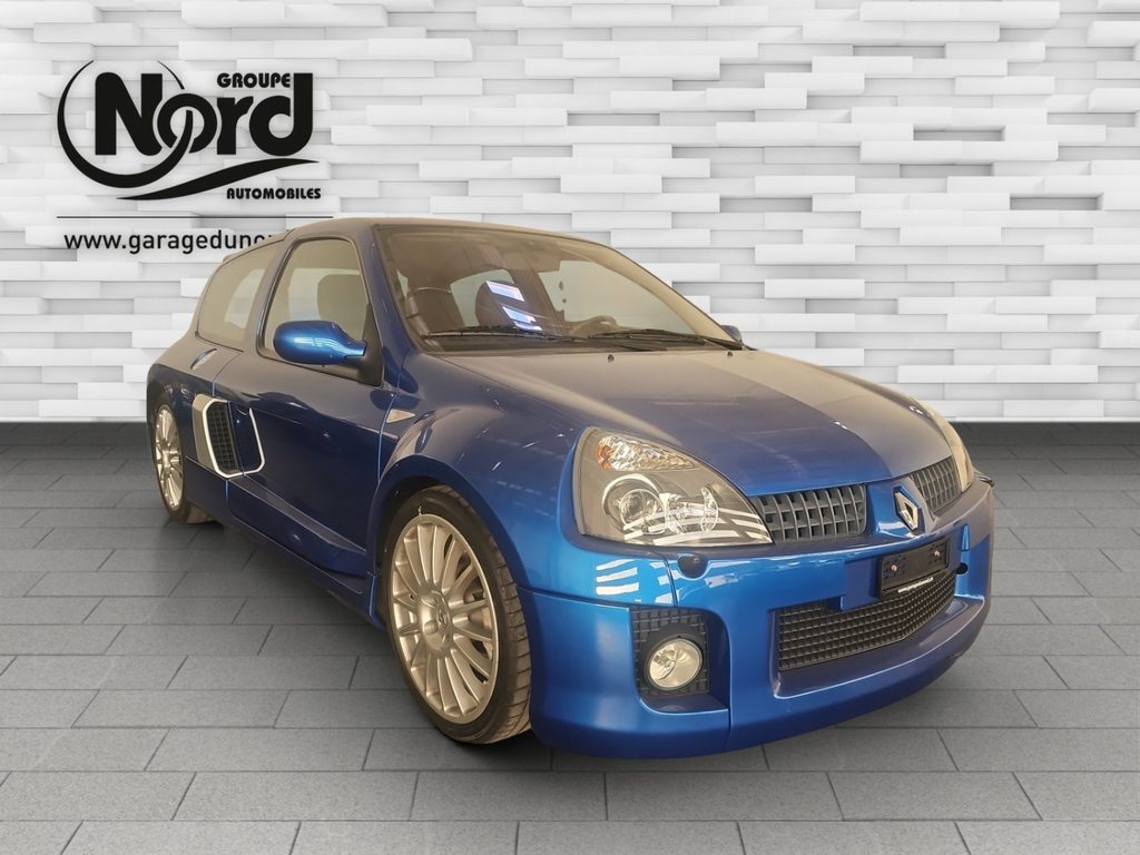 RENAULT Clio 3.0 V6 Sport, Benzin, Occasion / Gebraucht, Handschaltung - 4