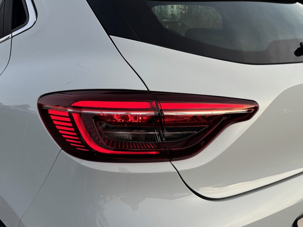 RENAULT Clio 1.0 Intens CVT, Petrol, Second hand / Used, Automatic - 6