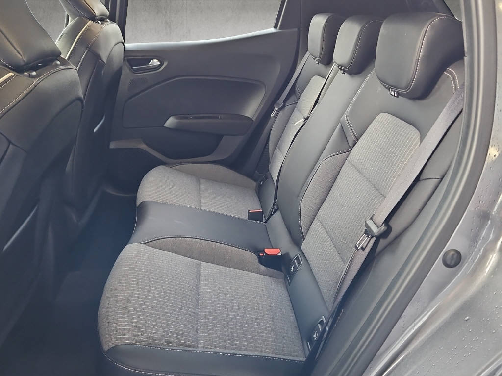 RENAULT Clio 1.6 E-Tech techno Full Hybrid, Full-Hybrid Petrol/Electric, Second hand / Used, Automatic - 6