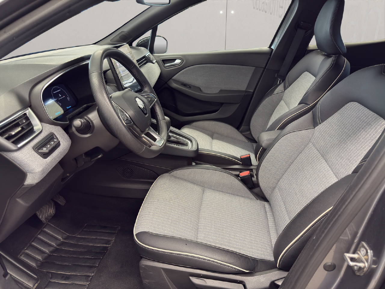 RENAULT Clio 1.6 E-Tech techno, Hybride Intégral Essence/Électricité, Occasion / Utilisé, Automatique - 5