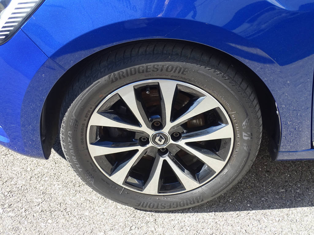 RENAULT Clio 1.6 E-Tech Intens, Full-Hybrid Petrol/Electric, Second hand / Used, Automatic - 2