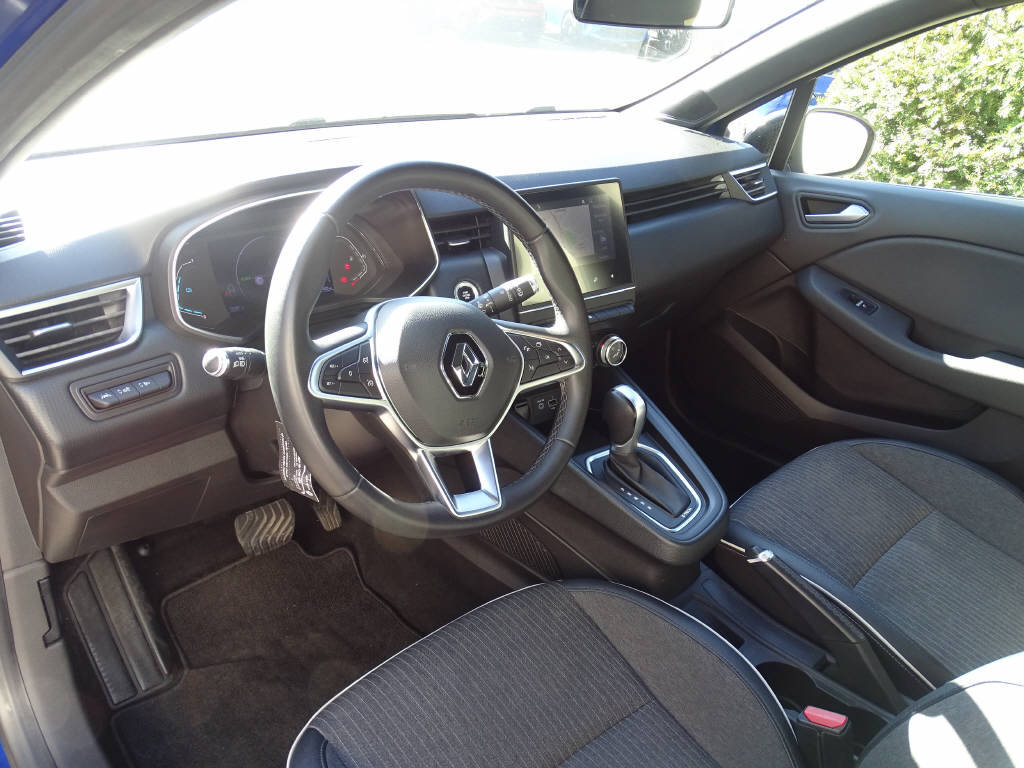 RENAULT Clio 1.6 E-Tech Intens, Full-Hybrid Petrol/Electric, Second hand / Used, Automatic - 4