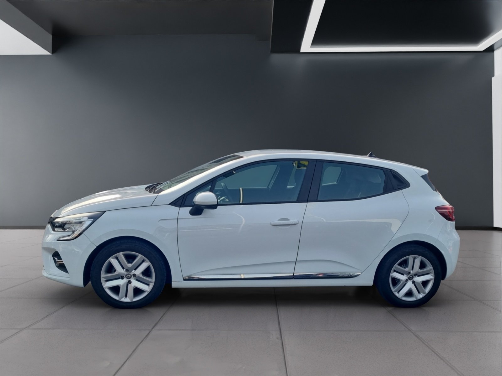 RENAULT Clio 1.0 TCe 100 Business, Petrol, Second hand / Used, Manual - 2