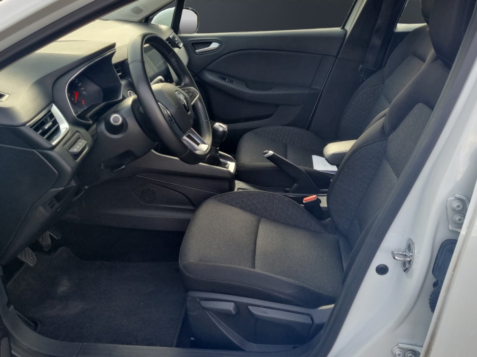 RENAULT Clio 1.0 TCe 100 Business, Petrol, Second hand / Used, Manual - 7