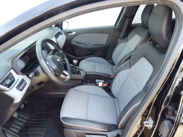 RENAULT Clio 1.0 TCe techno, Petrol, Second hand / Used, Manual - 6