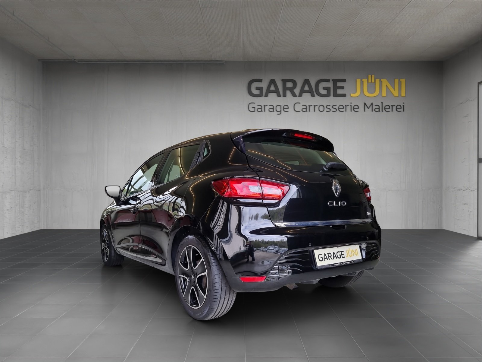 RENAULT Clio 0.9 Expression, Petrol, Second hand / Used, Manual - 4