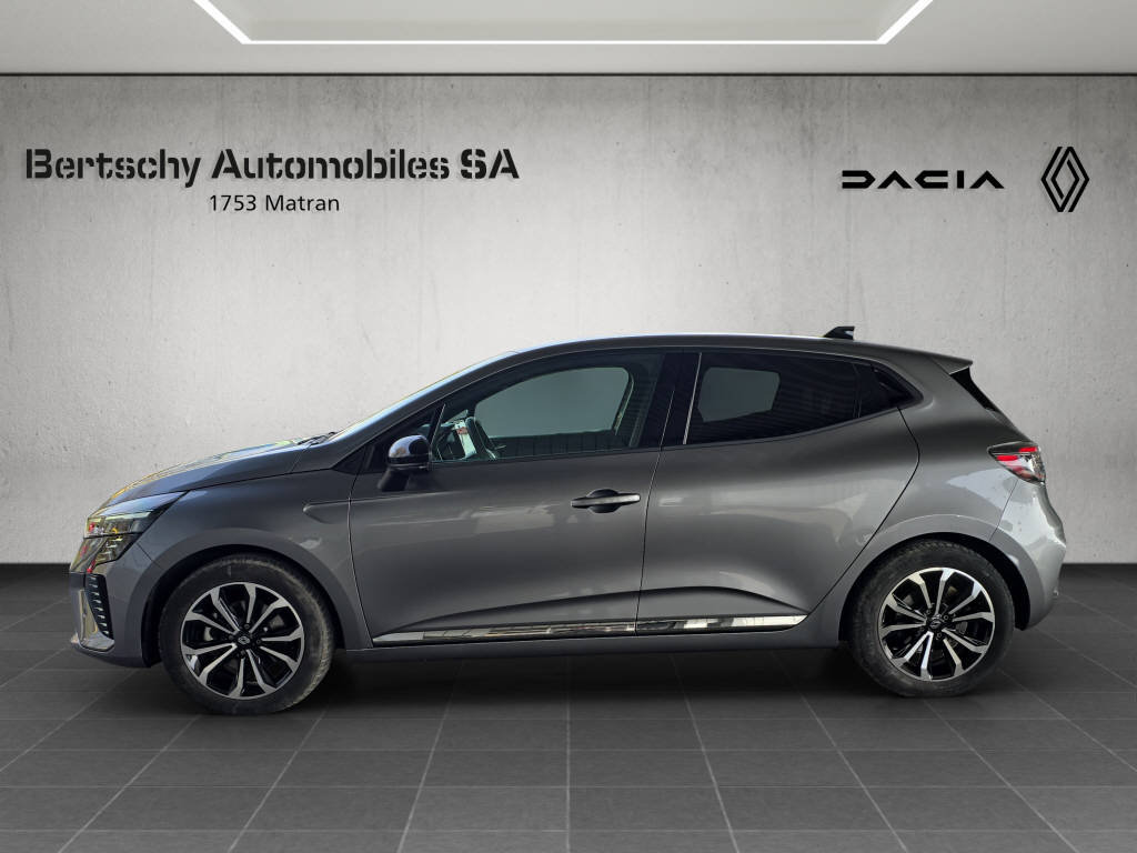 RENAULT Clio 1.6 E-Tech techno, Full-Hybrid Petrol/Electric, Second hand / Used, Automatic - 2