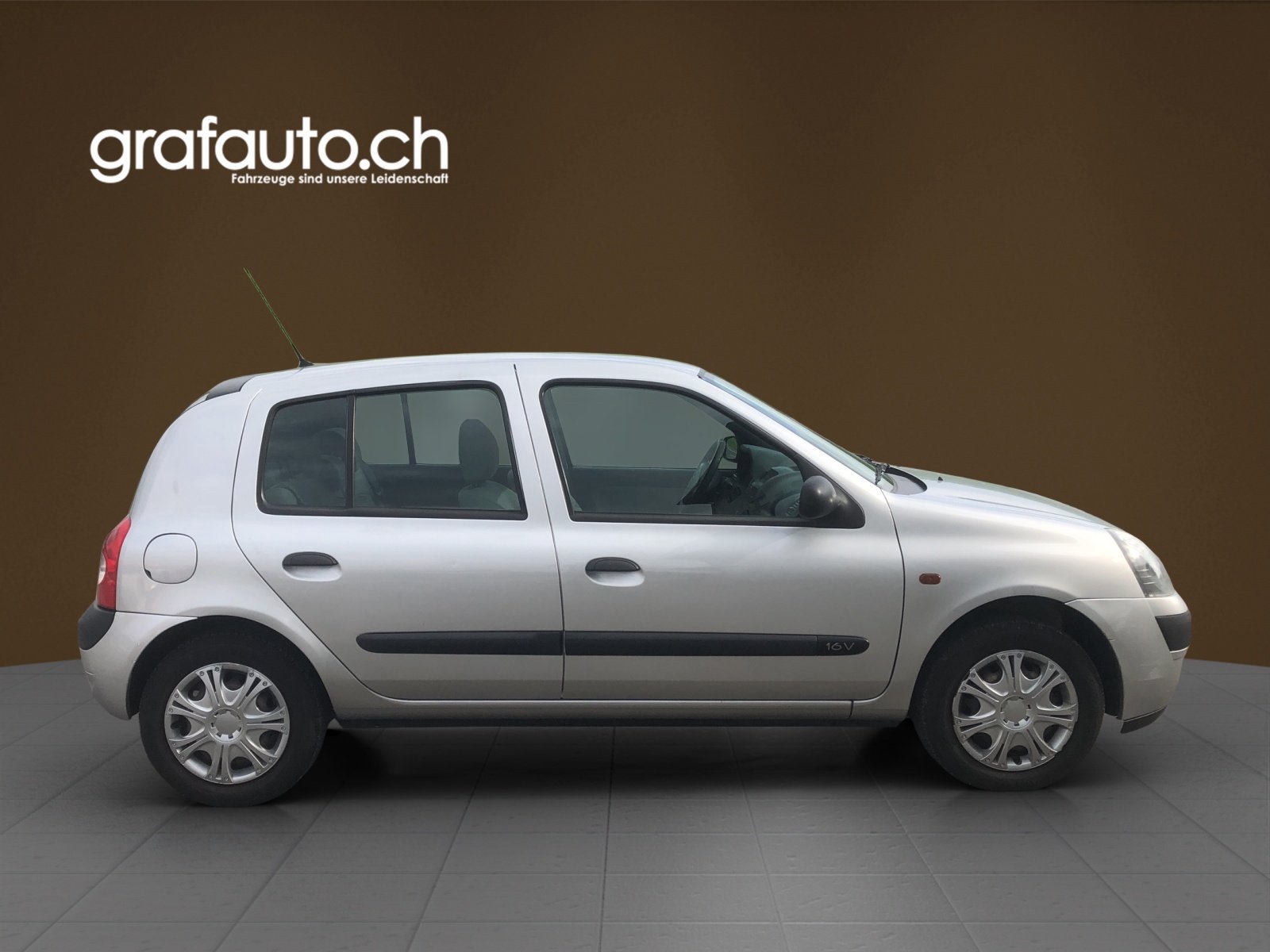 RENAULT Clio 1.2 16V 75 Expression, Petrol, Second hand / Used, Manual - 3