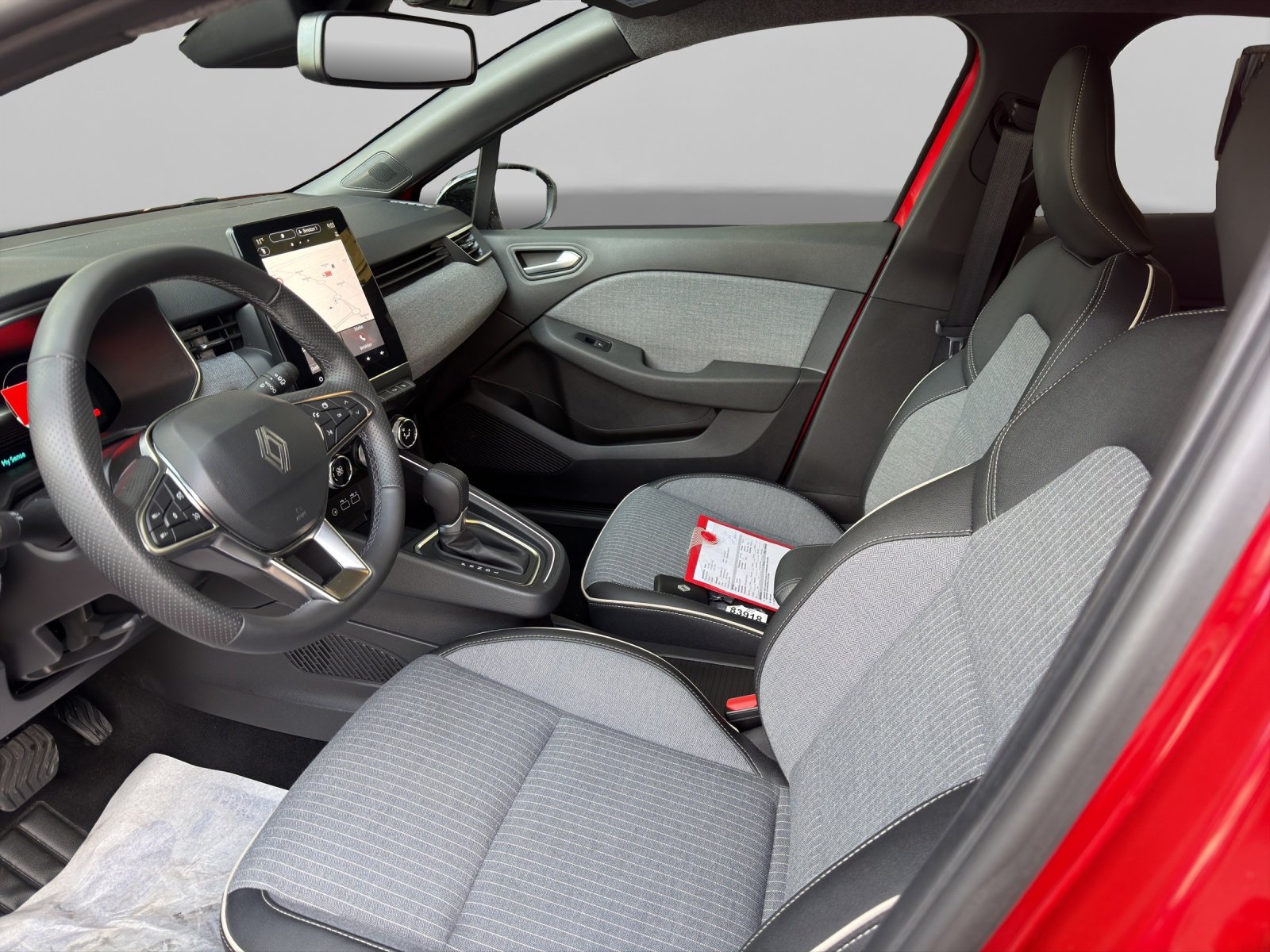 RENAULT Clio 1.0 TCe techno CVT, Petrol, Second hand / Used, Automatic - 6