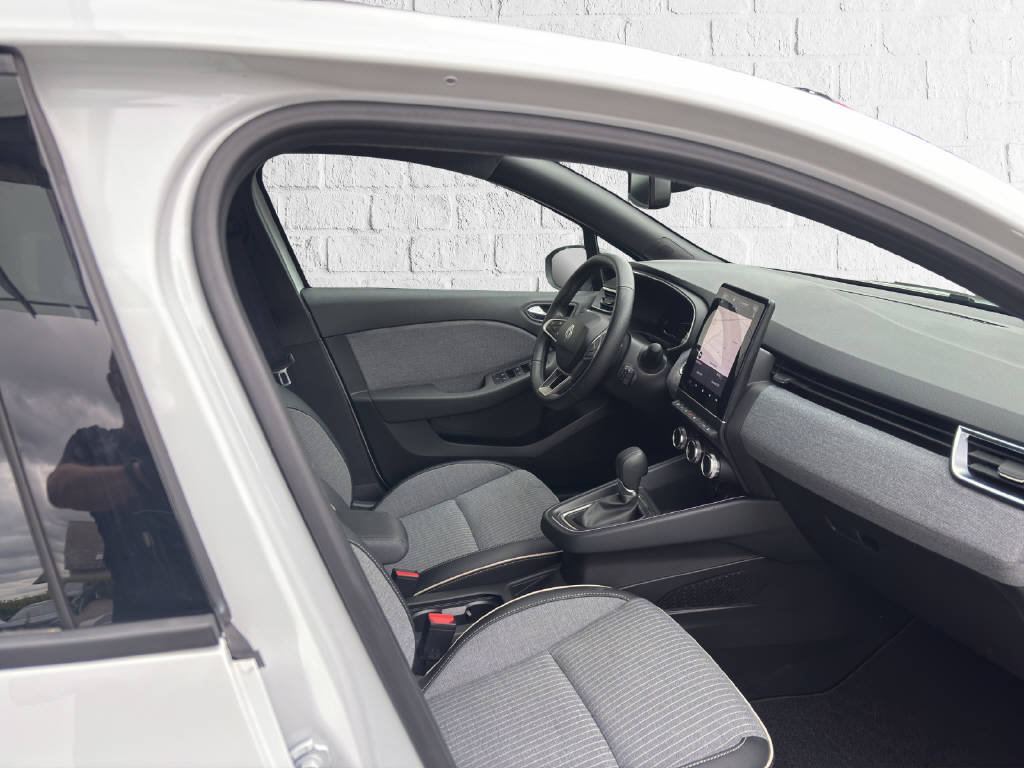 RENAULT Clio 1.6 E-Tech techno, Hybride Intégral Essence/Électricité, Occasion / Utilisé, Automatique - 7