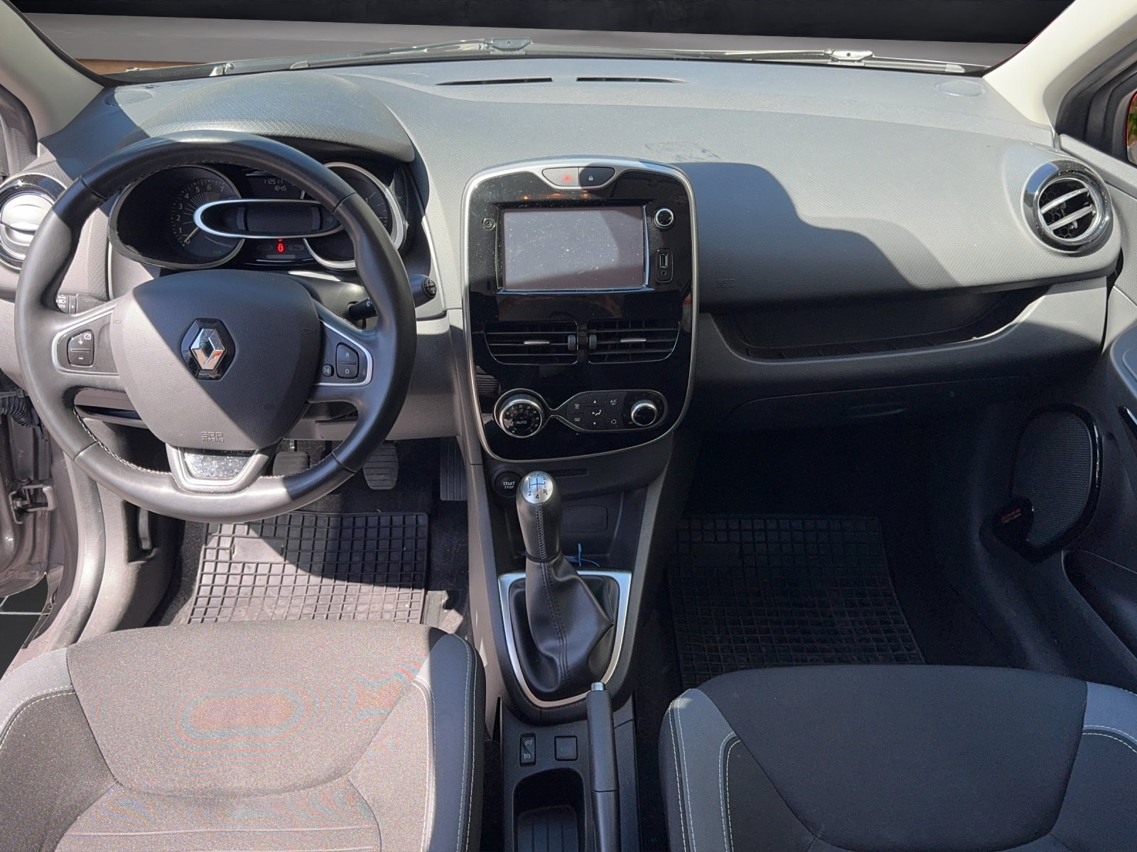 RENAULT Clio 0.9 Limited, Benzina, Occasioni / Usate, Manuale - 6